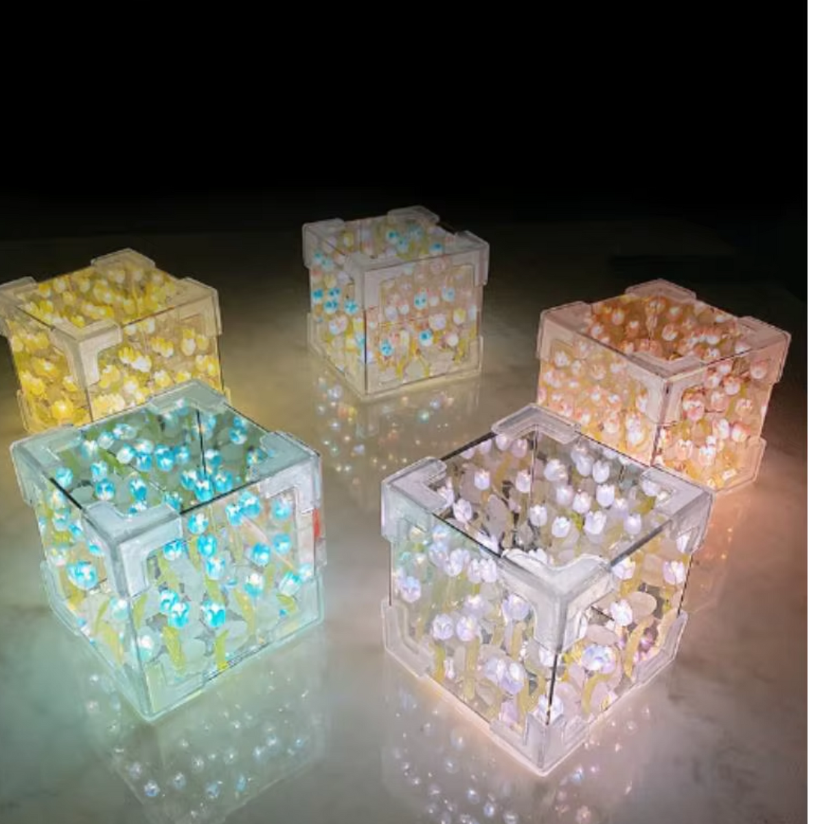 LAMPARA CUBO DE TULIPANES
